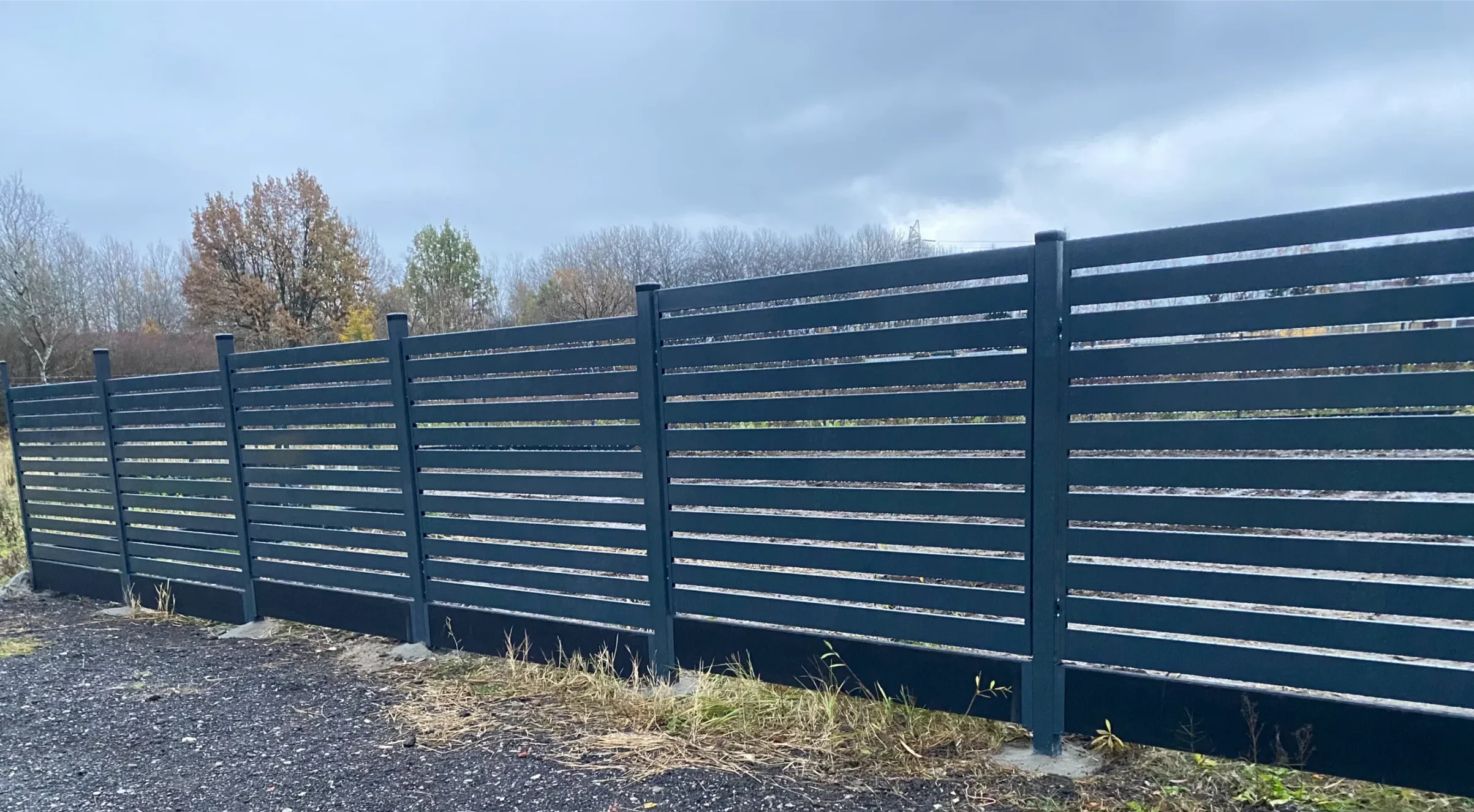 zdjęcie - ogrodzenia palisadowe